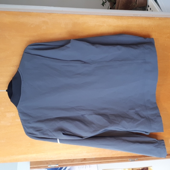 Nike lightweight jacket - Picture 4 of 4